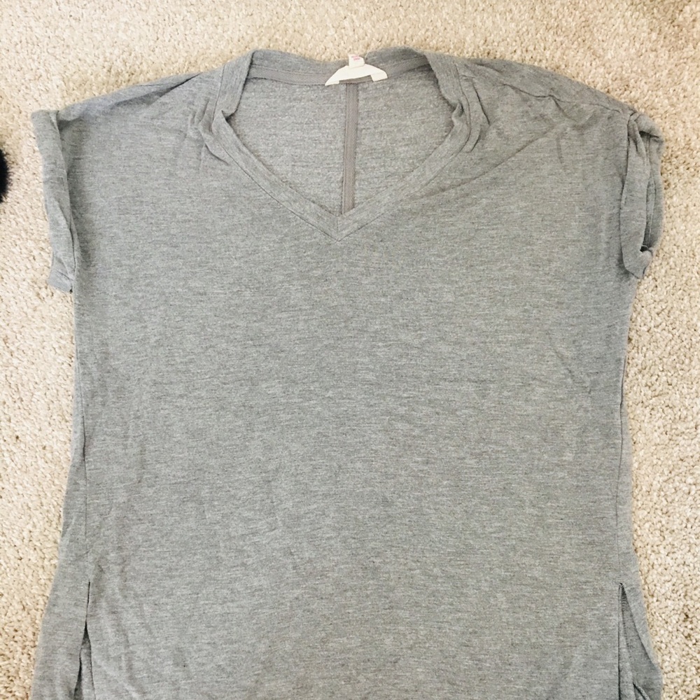 Oversize grey t-shirt. Very soft!!